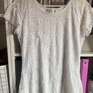 White lace short sleeve shirt